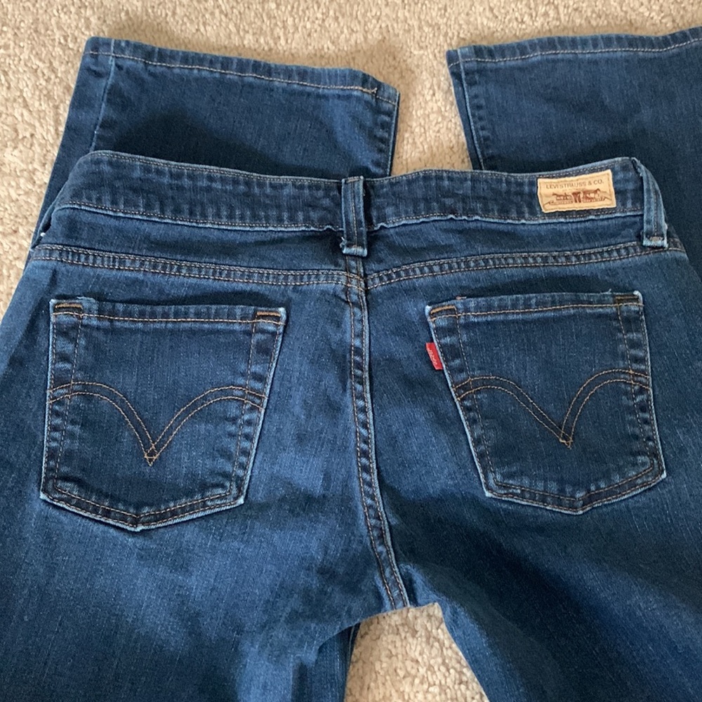 Levi’s 545 Dark wash stretch size 8